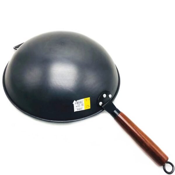 32 cm honeycomb-textured iron wok with wooden handle
